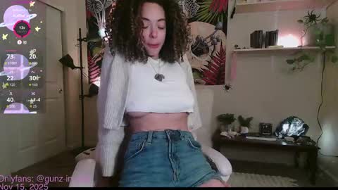 Kylie online show from November 15, 2025, 4:58 pm