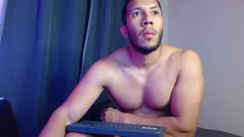 Snapshot of gurushake chatting on January 8, 2026, 3:53 am holl latino online show from January 8, 2026, 3:53 am