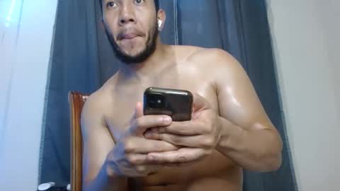 Snapshot of gurushake chatting on January 16, 2026, 9:41 pm holl latino online show from January 16, 2026, 9:41 pm