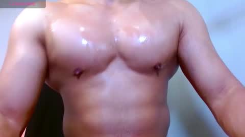 holl latino online show from July 18, 2026, 8:01 pm
