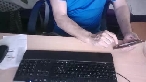 Snapshot of gusanito_enano chatting on May 6, 2026, 3:06 pm gusanito_enano online show from May 6, 2026, 3:06 pm