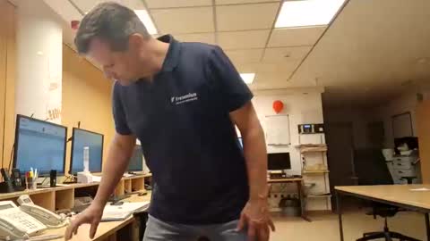 guschidick online show from November 22, 2025, 3:44 pm