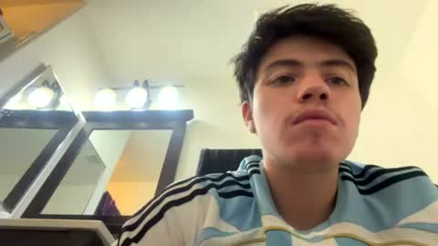 Snapshot of gustavog79 chatting on July 20, 2026, 9:34 am gustavog79 online show from July 20, 2026, 9:34 am