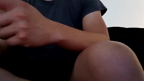 Snapshot of guts_san chatting on September 21, 2025, 9:05 pm guts_san online show from September 21, 2025, 9:05 pm