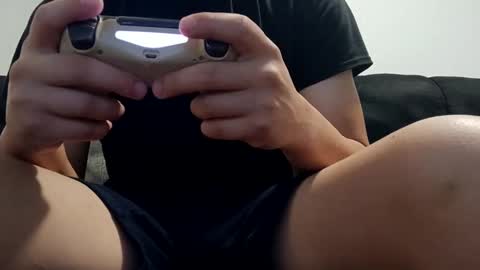 Snapshot of guts_san chatting on October 5, 2025, 1:09 pm guts_san online show from October 5, 2025, 1:09 pm