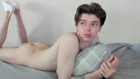 guy_liam1 online show from June 13, 2026, 9:07 am