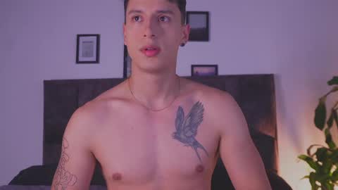 Snapshot of guy_twinks chatting on May 3, 2026, 4:51 am Gabriel online show from May 3, 2026, 4:51 am