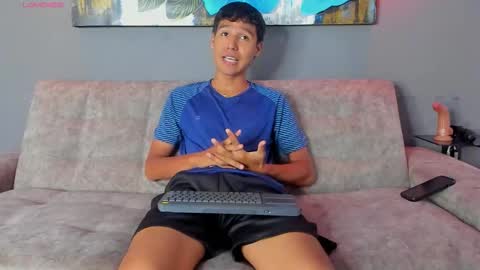 Snapshot of guys_from_turquoissestudios chatting on November 25, 2025, 12:21 am Carl Milton online show from November 25, 2025, 12:21 am