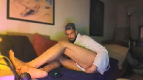 Snapshot of guyst049 chatting on March 6, 2026, 2:52 am guyst049 online show from March 6, 2026, 2:52 am