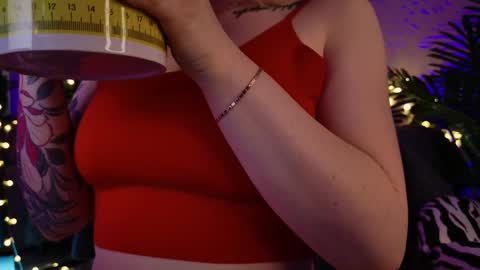 gwenhilton online show from February 18, 2025, 9:54 am