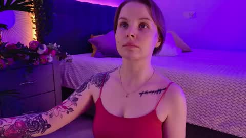 gwenhilton online show from October 7, 2025, 6:10 am