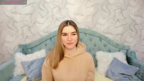 gwensmitt online show from May 22, 2026, 12:07 am