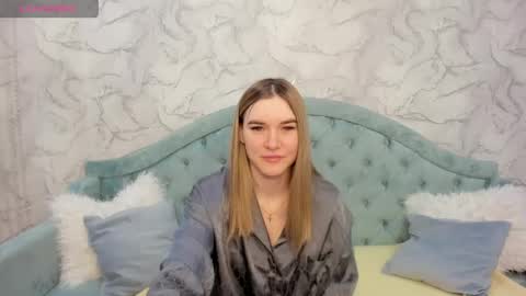 gwensmitt online show from May 22, 2026, 11:43 pm