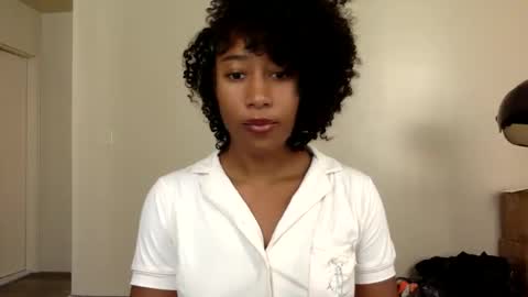 gyalxoxo online show from September 11, 2025, 3:23 pm