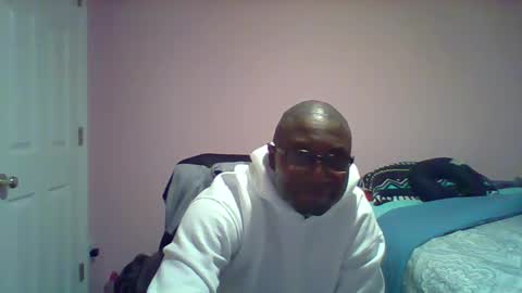 gyesaw1970 online show from October 11, 2025, 4:44 am