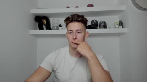 Oliver online show from December 3, 2024, 5:23 pm