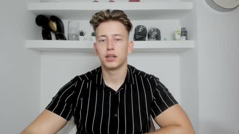 Oliver online show from December 5, 2024, 6:55 pm