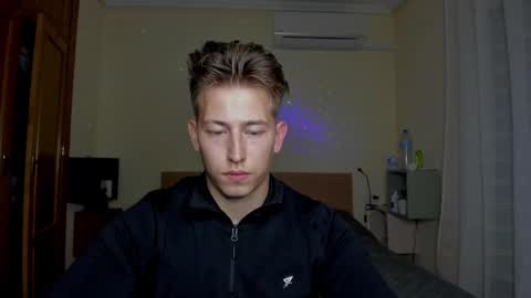 Oliver online show from February 27, 2025, 9:14 pm