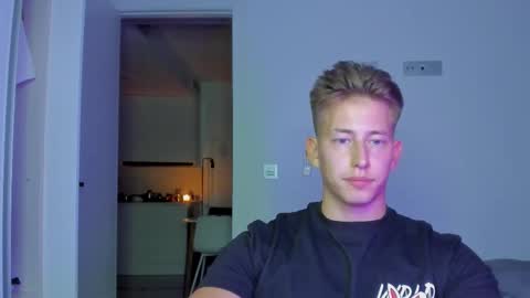 Oliver online show from December 17, 2025, 10:38 pm