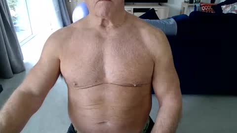 Snapshot of gymguyuk28 chatting on February 26, 2025, 12:36 pm Gymguy online show from February 26, 2025, 12:36 pm