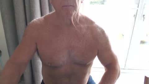 Snapshot of gymguyuk28 chatting on May 12, 2026, 9:06 am Gymguy online show from May 12, 2026, 9:06 am