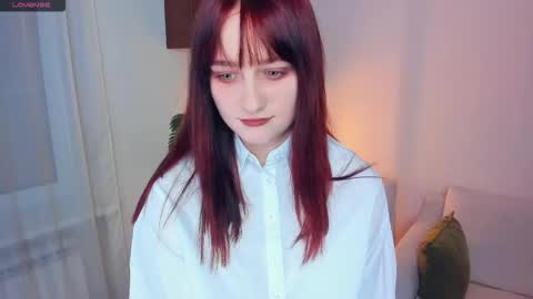 Kelly  Lilly online show from January 11, 2026, 6:57 pm