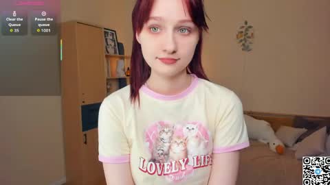 Kelly  Lilly online show from April 18, 2026, 8:09 pm