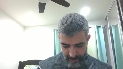 h0nest84 online show from December 11, 2024, 4:39 am