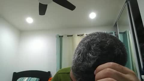 h0nest84 online show from December 31, 2024, 9:21 am