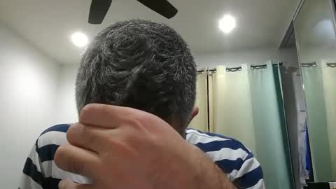 h0nest84 online show from February 5, 2025, 7:39 am