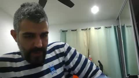 h0nest84 online show from February 6, 2025, 5:35 am