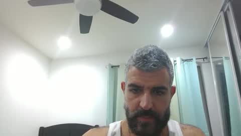 h0nest84 online show from October 25, 2025, 5:26 am