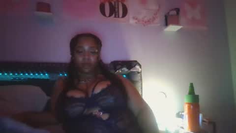 Snapshot of h0neykns chatting on July 30, 2026, 2:54 am Hon3y online show from July 30, 2026, 2:54 am