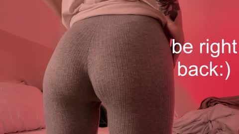 Snapshot of h2h0e chatting on December 30, 2024, 6:49 pm Lana online show from December 30, 2024, 6:49 pm