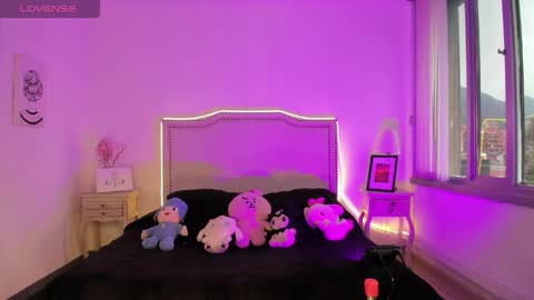 Hello Kitty online show from June 4, 2026, 12:33 pm