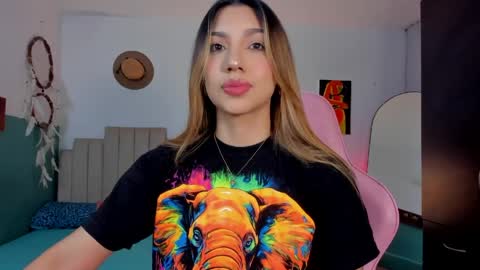 Paulina  online show from April 11, 2026, 1:43 am