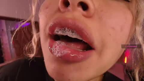 Haely online show from October 11, 2025, 10:58 am