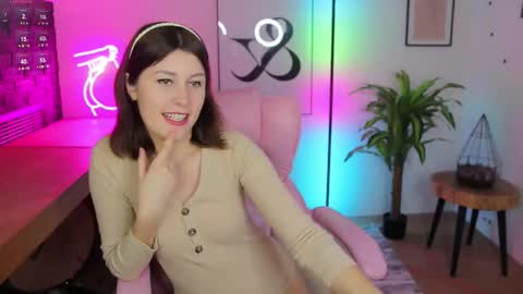 Hailey  Green online show from February 9, 2025, 7:09 pm