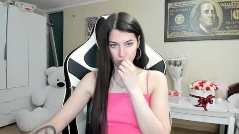 Snapshot of hailey_beauty chatting on December 29, 2024, 1:34 am Sk     pe     Anya388109 online show from December 29, 2024, 1:34 am