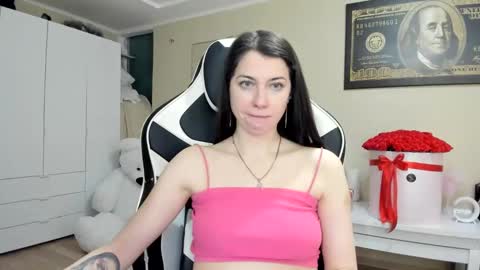 Snapshot of hailey_beauty chatting on February 5, 2025, 3:09 pm Sk     pe     Anya388109 online show from February 5, 2025, 3:09 pm
