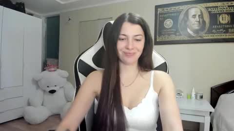 Snapshot of hailey_beauty chatting on October 8, 2025, 9:34 pm Sk     pe     Anya388109 online show from October 8, 2025, 9:34 pm