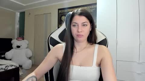 Snapshot of hailey_beauty chatting on October 12, 2025, 7:24 pm Sk     pe     Anya388109 online show from October 12, 2025, 7:24 pm