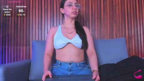 hailey_bieber_ online show from February 28, 2026, 12:11 am