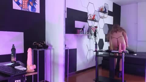 haileycat_ online show from December 16, 2025, 1:32 am