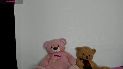 Hailey online show from April 7, 2026, 11:37 pm