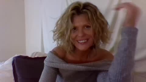 Snapshot of haileys123 chatting on December 13, 2024, 3:49 am Hailey online show from December 13, 2024, 3:49 am