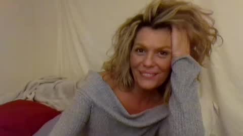 Snapshot of haileys123 chatting on January 8, 2025, 3:08 am Hailey online show from January 8, 2025, 3:08 am