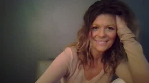 Hailey online show from December 14, 2025, 8:35 pm