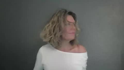 Hailey online show from April 1, 2026, 5:21 pm