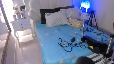 haileysans online show from March 27, 2026, 11:32 am